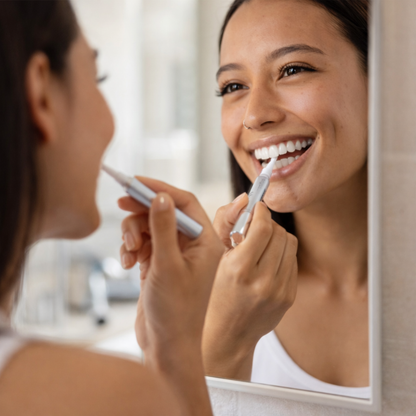 Color Correcting Teeth Pen - Confident Looking Smiles Without Harsh Whitening